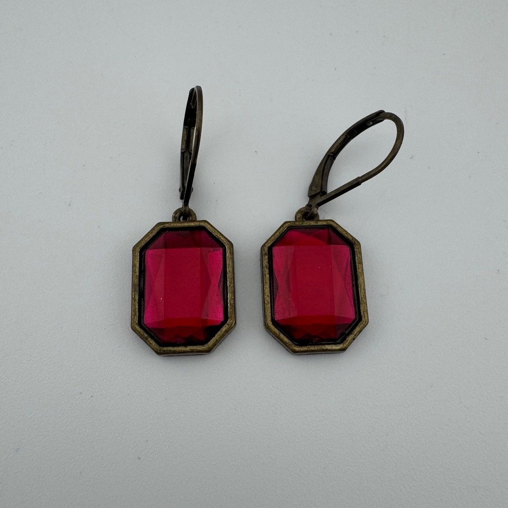NR Nolan Miller Ruby Red Emerald Cut Glass Drop Earrings Antique Brass Tone‎
